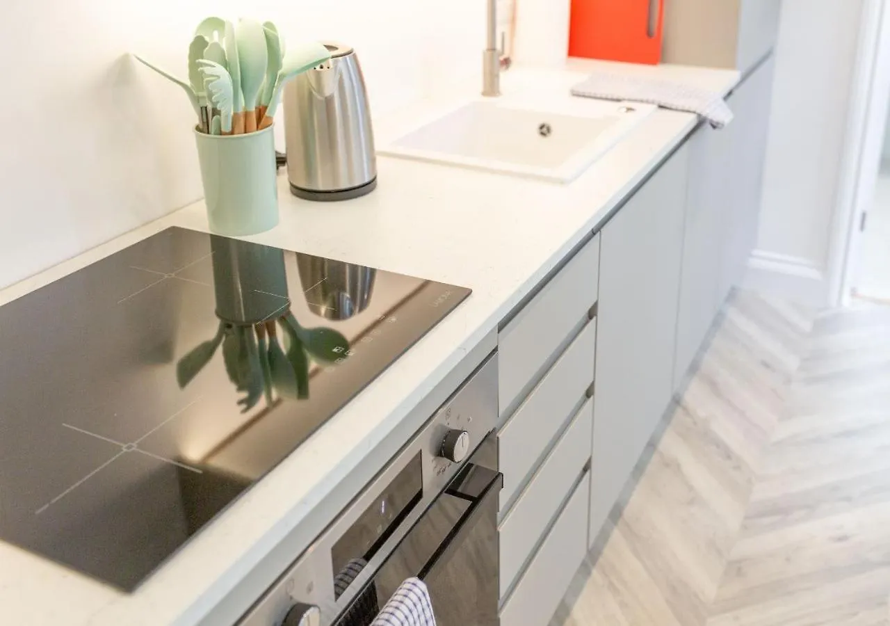 Bright & Airy 2Bd - 10 Mins Walk To Chelt Centre! Villa Cheltenham 0*,
